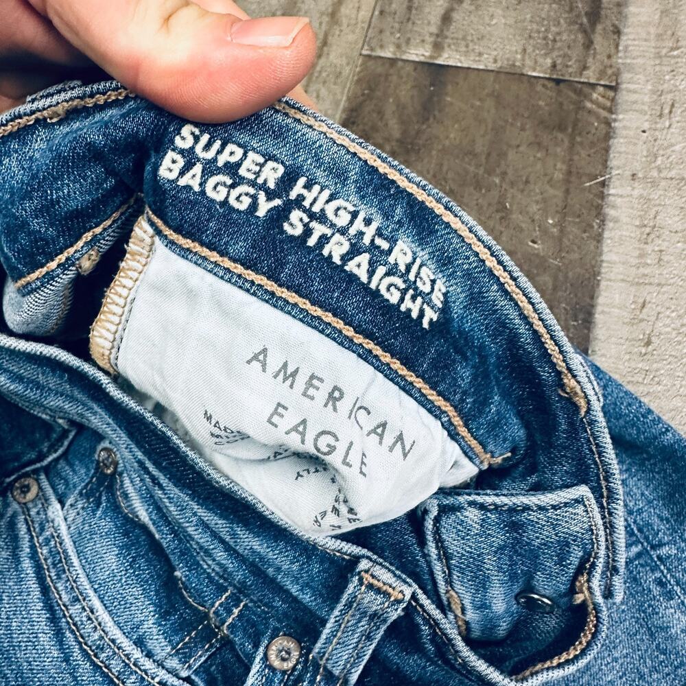 American Eagle Curvy Super High Rise Baggy Straight Jeans Womens 4 X-Long 28x28 - Picture 7 of 12